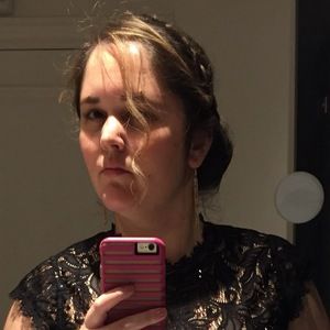 Meet your Posher, Yakelin